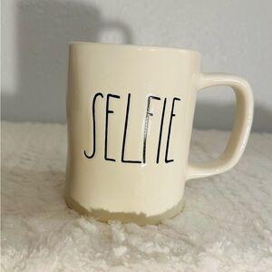 Rae Dunn'Selfie' Mug